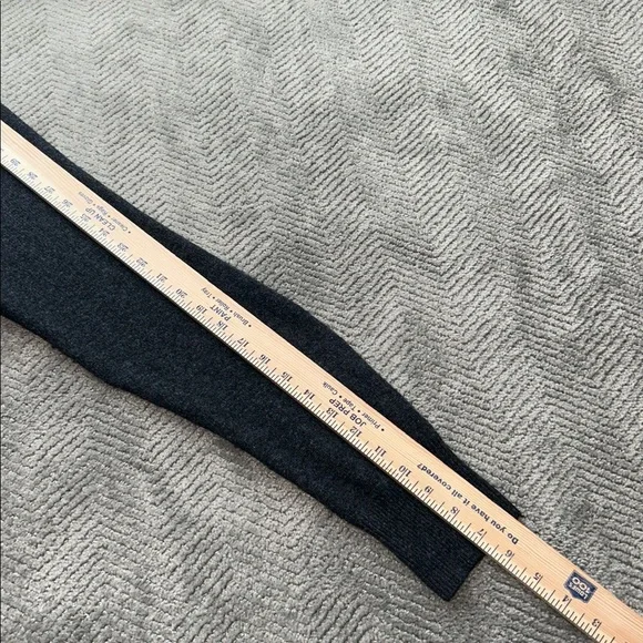 Equipment Charcoal V-Neck Sweater Ribbed Cuff Long Length Spft Sweater Sz L - Picture 9 of 10